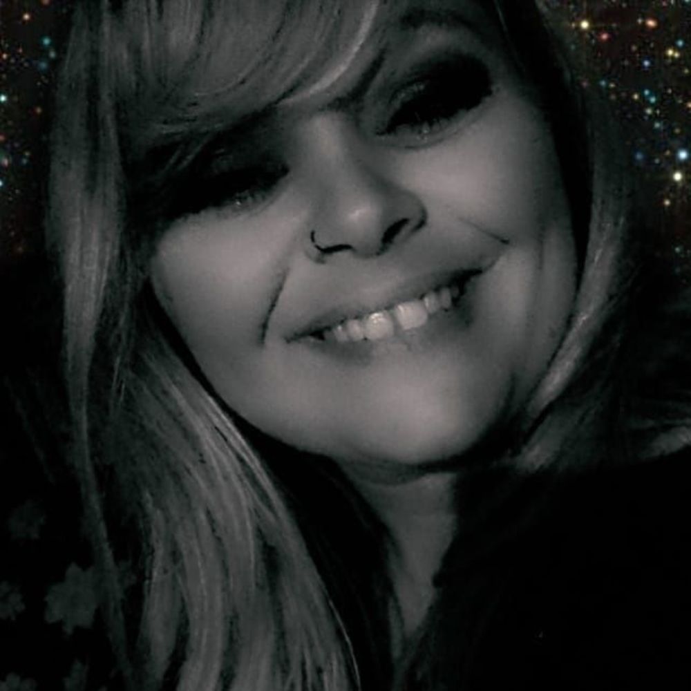 Meet your Posher, Cece